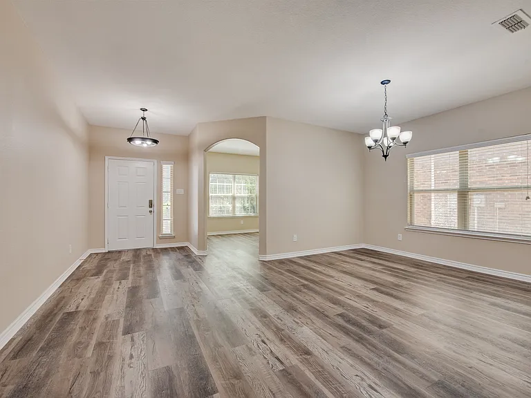1900 Abby Creek Dr — Photo 9