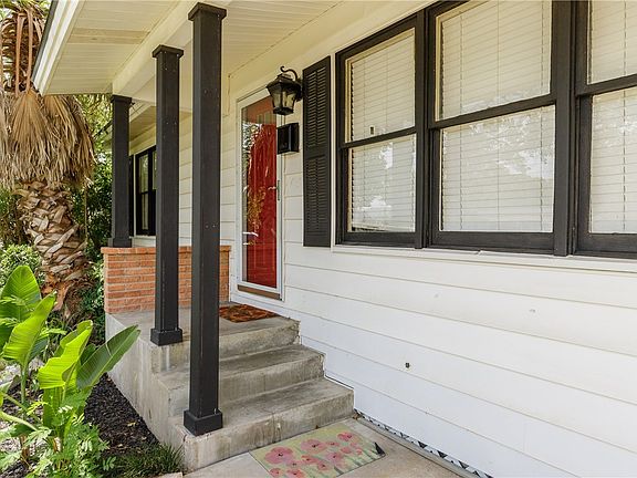 2nd image of 1217 Vance Dr