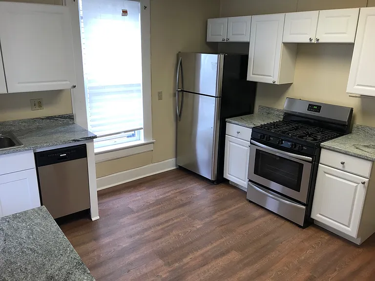 449 Reinhard Ave #449 — Photo 6