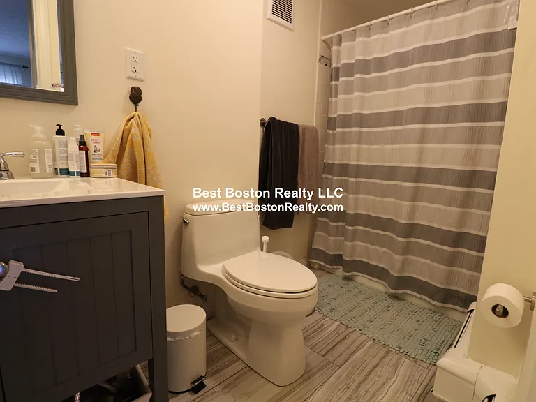 70 Summer St #3R — Photo 8