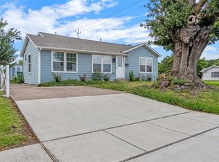 1221 Sunset Dr, Pasadena, TX 77506