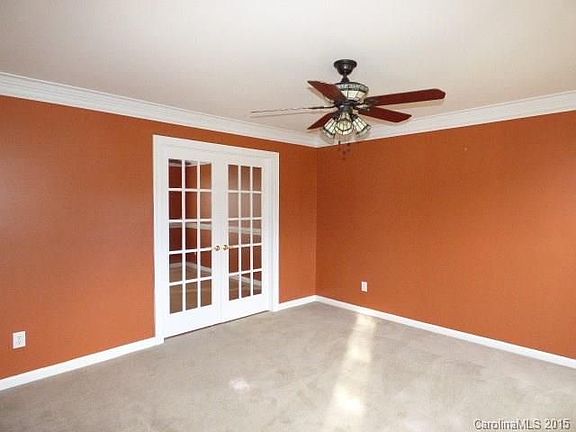 5th image of 105 Crestwood Dr