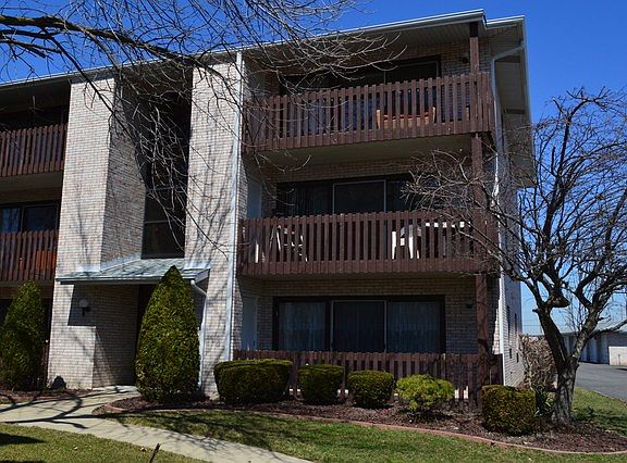 2nd image of 5009 Briartree Ln APT 318