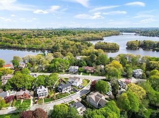 21 Sheffield W, Winchester, MA 01890