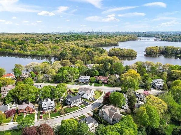 21 Sheffield W, Winchester, MA 01890