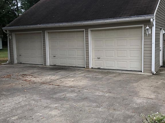 4th image of 517 Briarwood Cir