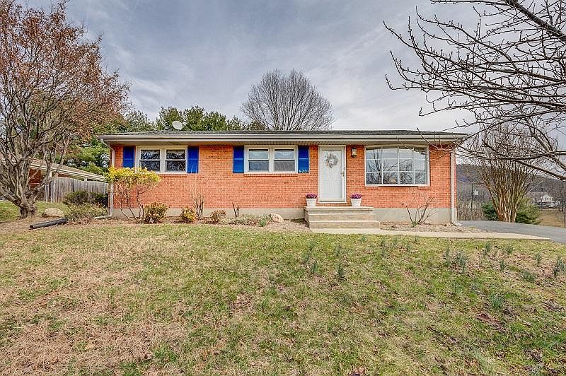 1st image of 6231 Nell Cir
