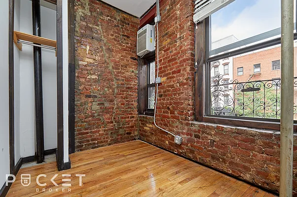 Rented by PocketBroker Inc | media 39