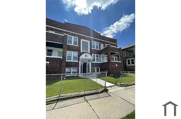 Building Photo - 3401 Longfellow St #4