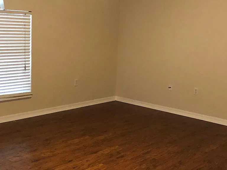 920 Vanderbilt Dr — Photo 23