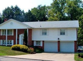 406 Lombardy Dr, Williamstown, WV 26187
