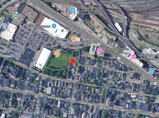 7 5th St #2, Cambridge, MA 02141