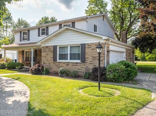 25886 Branchaster Rd, Farmington Hills, MI 48336