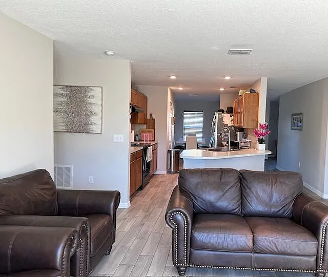 574 NW Archer Ave — Photo 9