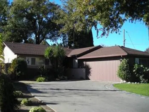 1230 West St, Woodland, CA 95695