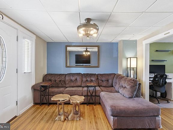 3rd image of 2873 Gillingham St