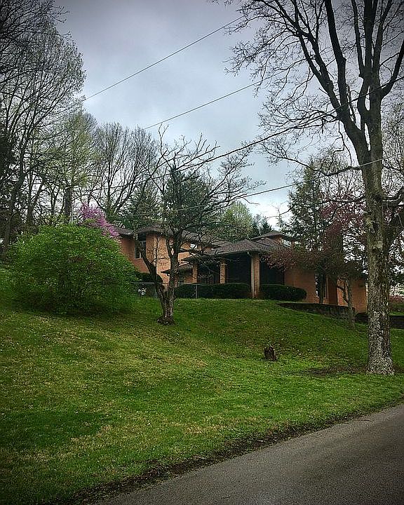 19 Allendale, Terre Haute, IN 47802 Zillow