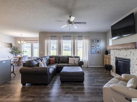 5th image of 9408 S 176th St