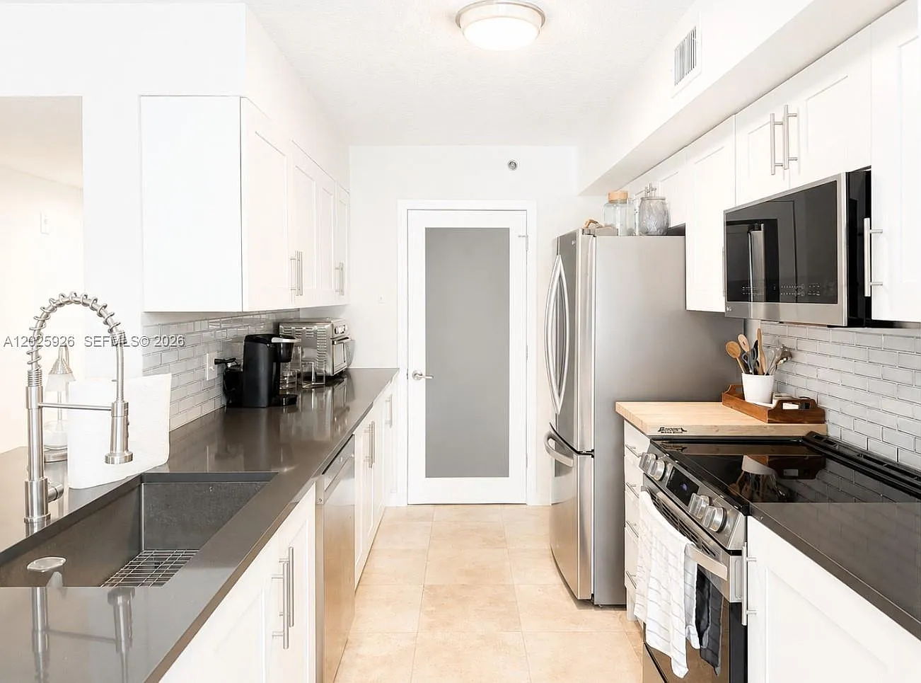 Bocar Condo — Photo 3