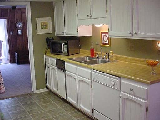 3rd image of 13123 HILL FOREST DR