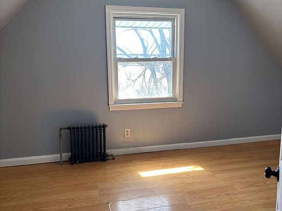 2nd image of 403 Ellison St