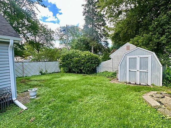 5th image of 1841 Heath Ave