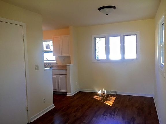 4th image of 1358 Teakwood Ln