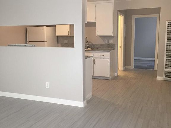 3rd image of 5112 Oakland St APT 117