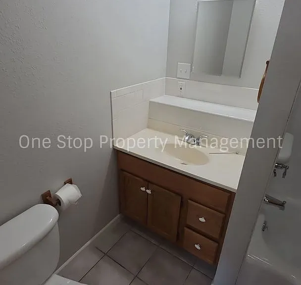 606 S Fairview Ave — Photo 21