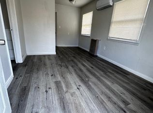 115 1/2 Woodrow Ave #A, Bakersfield, CA 93308