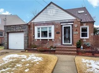 829 Bradley St, West Hempstead, NY 11552