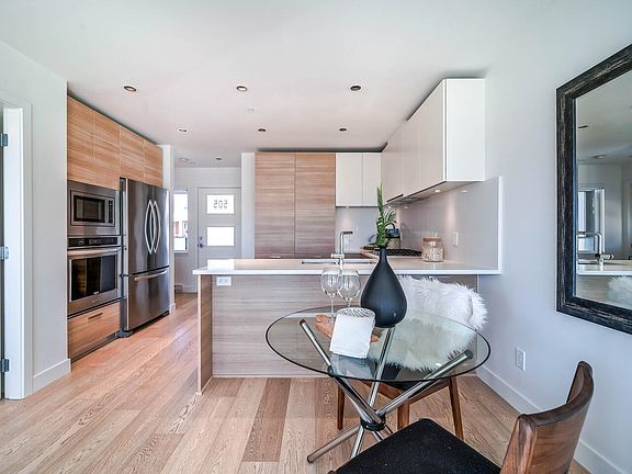 5th image of 3456 Commercial St #505