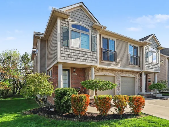 50492 Beechwood Ct, Plymouth, MI 48170