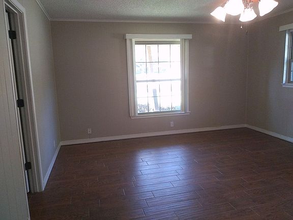 5th image of 4513 Nassau Dr