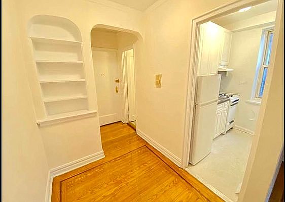 5th image of 69-60 108th St #2I