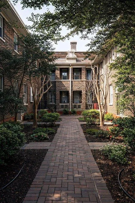 1 bed, 700 sqft, $725 — Photo 2