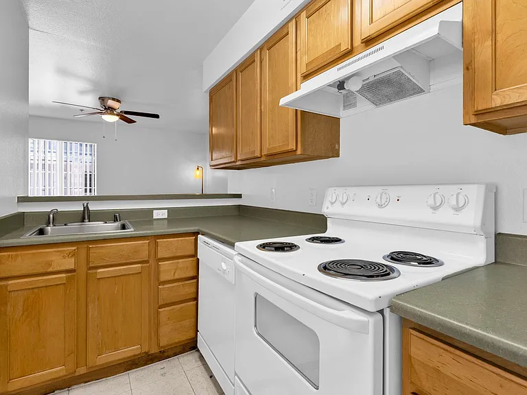 2302 W Colter St — Photo 56