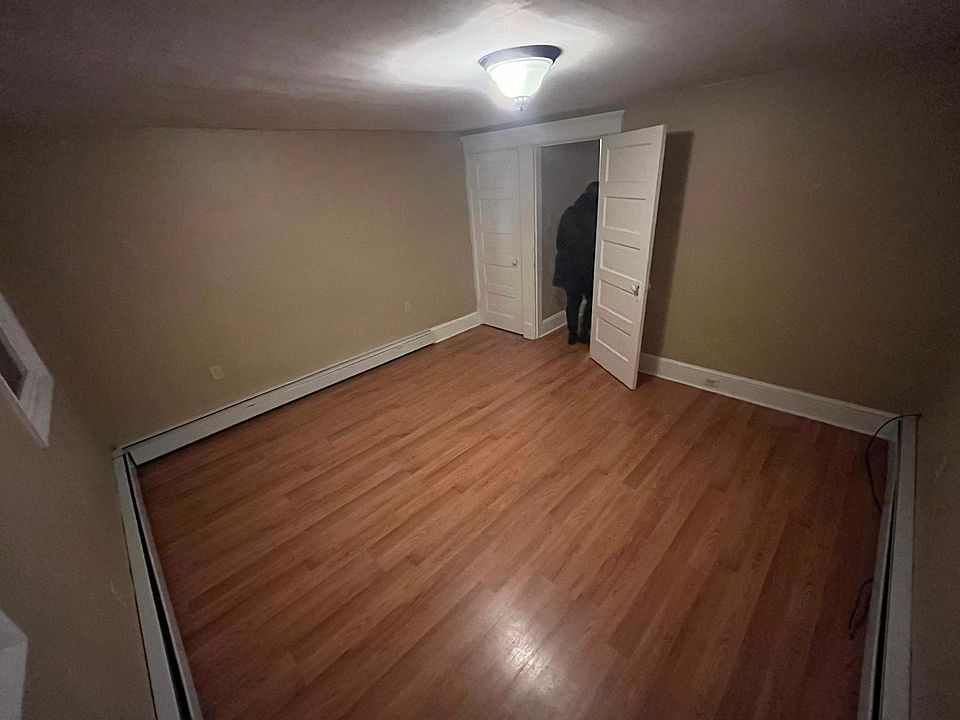 2nd image of 347 Colley St