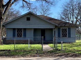 203 Poindexter Ave, Cleburne, TX 76033