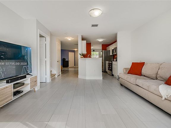 4th image of 17079 NW 22nd St