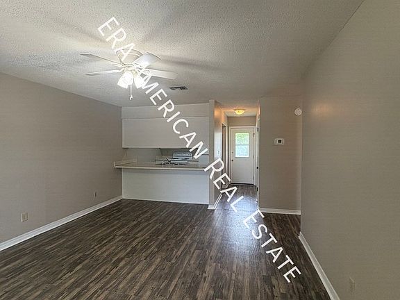 2nd image of 520 Landview Dr #U
