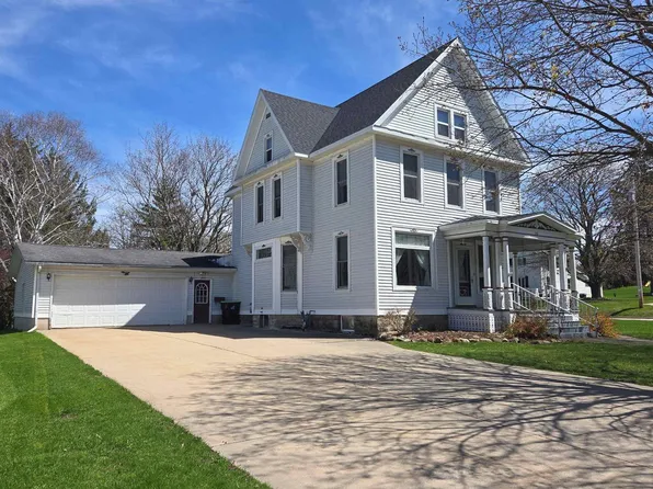 290 South Bridge Street, Markesan, WI 53946