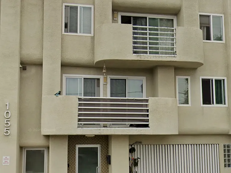 1055 Orizaba Ave #3 — Photo 9
