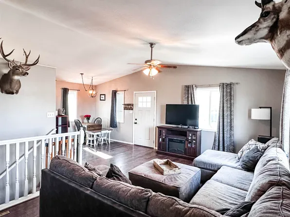 603 Oneil Ave, Cheyenne, WY 82007