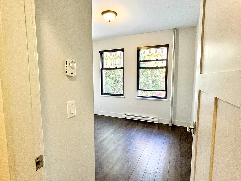 166 E 11th Ave #8 — Photo 3