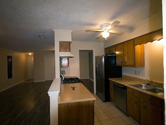 5th image of 404 N 40th St Unit 4