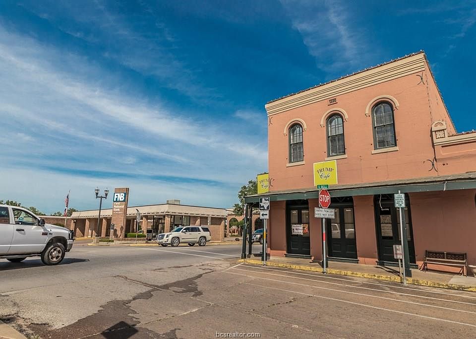 1st image of 103 E Main St