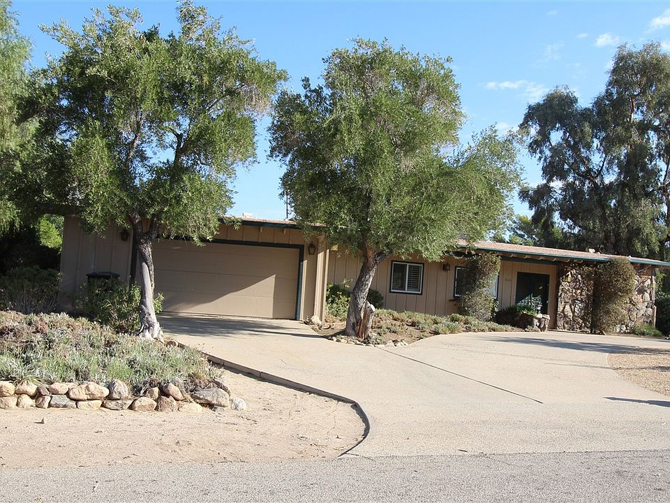 1st image of 1616 De Anza Dr