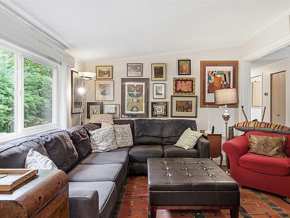 3rd image of 5679 Tomswood Rd #23