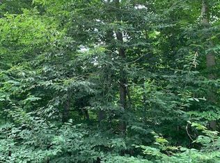 1781 Cayuga Dr, Tobyhanna, PA 18466